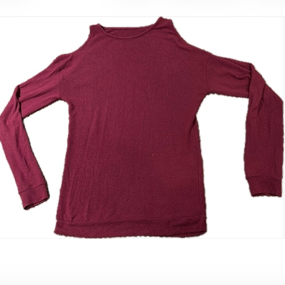 Maroon cold shoulder sweater